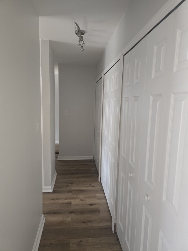 Building Photo - 30268 Southfield Rd