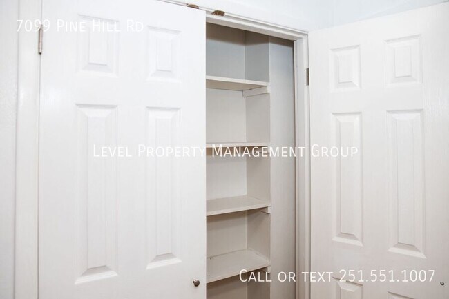 Building Photo - 7099 Pinehill Rd