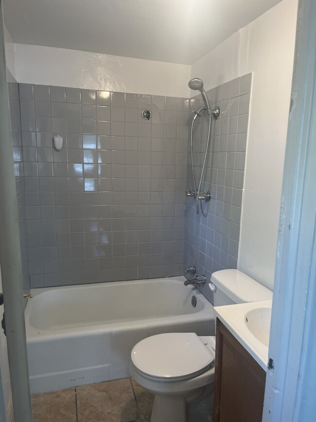 Building Photo - 275 E 200 S