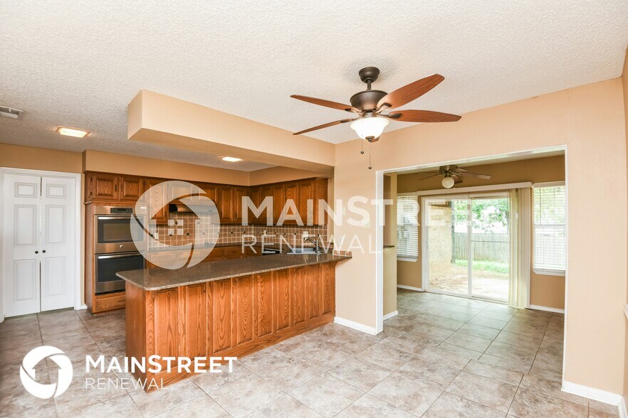 Building Photo - 4614 Branchview Dr