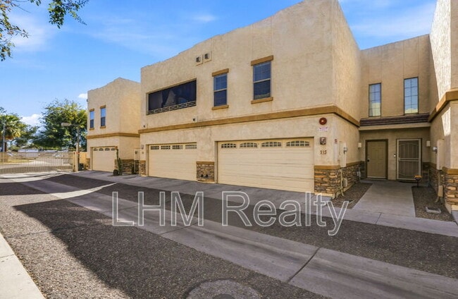 Building Photo - 15818 N 25th St