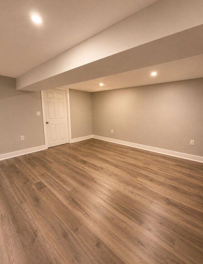 Building Photo - Spacious 3-Bedroom, 1.5-Bath South Philadelphia Townhome with Private Yard and Pets Allowed