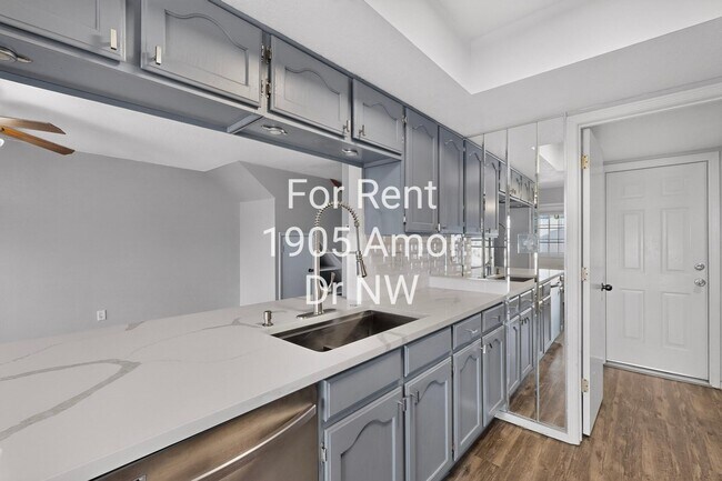 Building Photo - 1905 Amor Dr NW