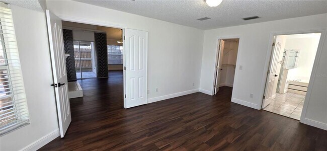 Building Photo - 1506 Scotch Pine Dr