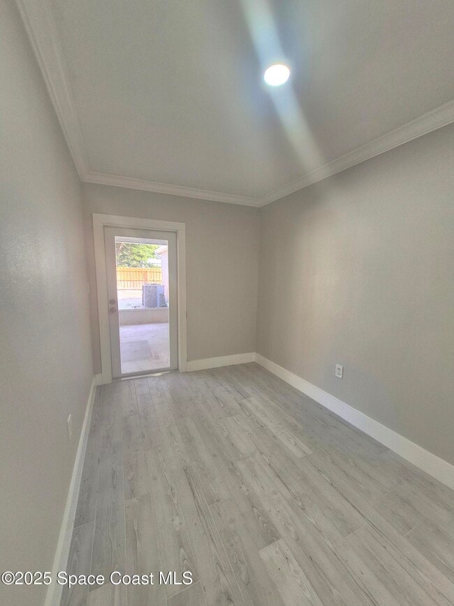 Building Photo - 58 Moore Ave