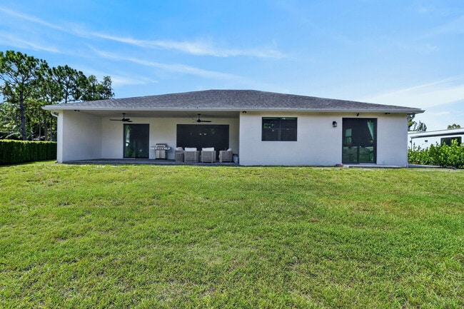Building Photo - 18353 46th Ct N