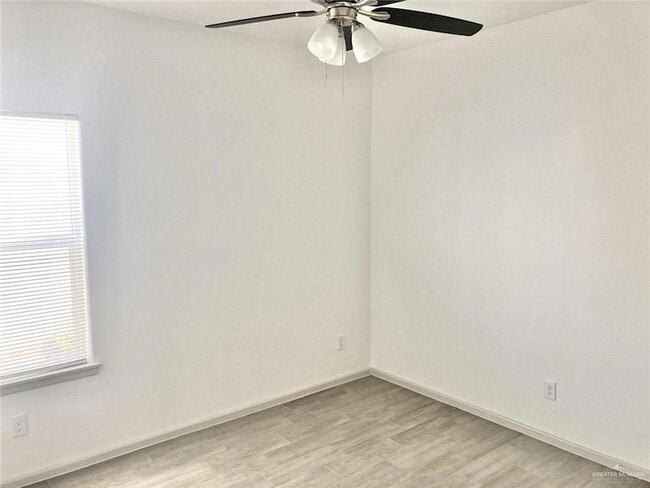 Building Photo - 7803 N 58th Ln