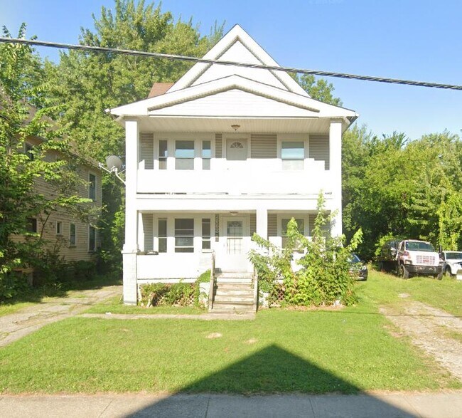 Building Photo - 3002 E 130th St