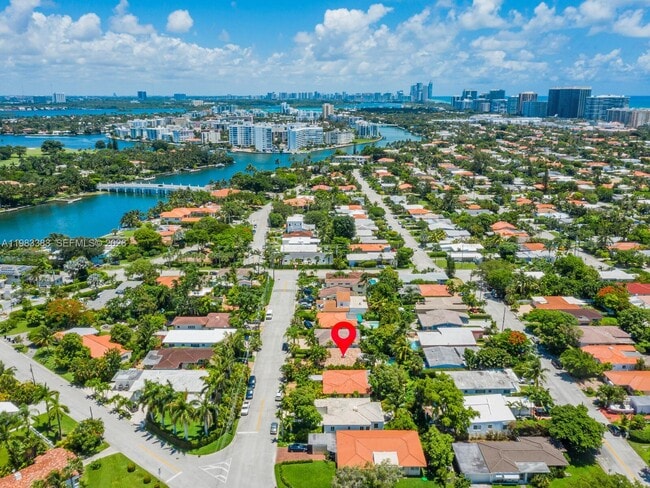 Building Photo - 8927 Hawthorne Ave