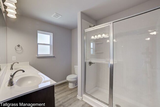 Building Photo - Beautiful 4/2.5/2 in Sand Springs!