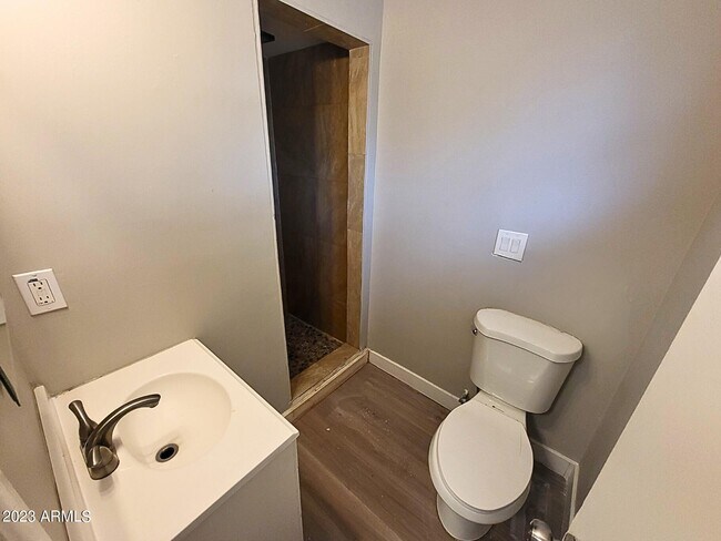 Building Photo - 2609 W McLellan Blvd