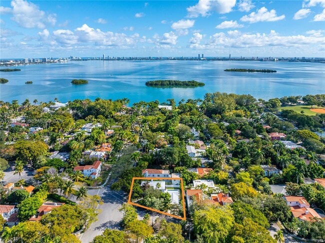 Building Photo - 600 NE 57th St