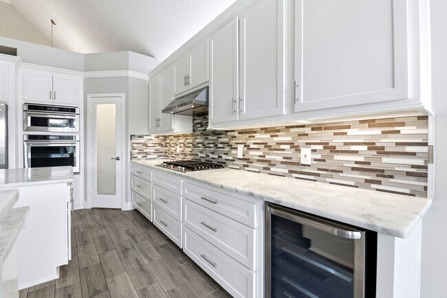 Building Photo - 6231 Presidio Canyon Dr