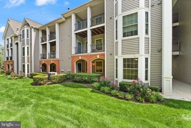 Building Photo - 20453 Chesapeake Square