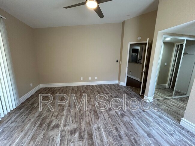 Building Photo - 10862 Wethersfield Dr