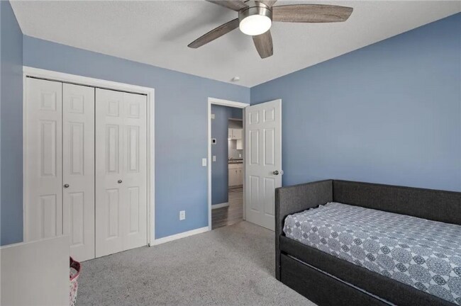 Building Photo - 9486 Kingsview Ln N