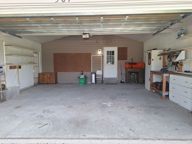 Building Photo - FURNISHED LONG TERM RENTAL-Lighthouse Cove