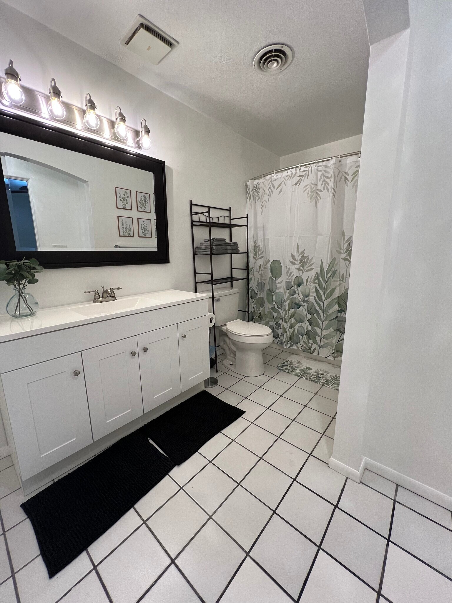 Building Photo - 8330 Honolulu Dr