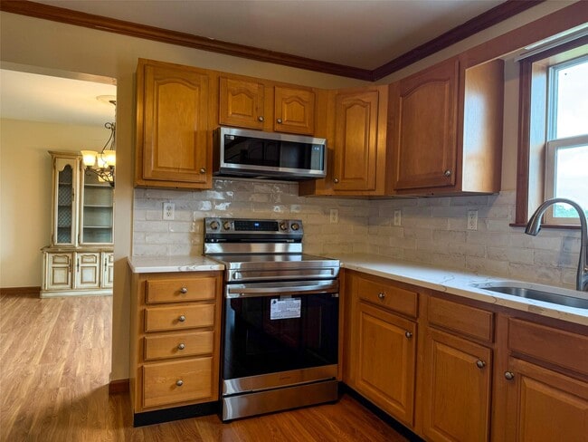 Building Photo - 10 Ashlyn Dr