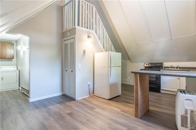 Building Photo - 813 Franklin St