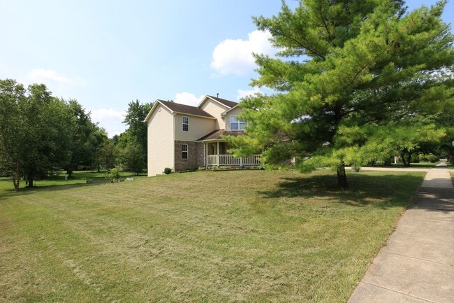Building Photo - Large 5 Bedroom Westfield Home!