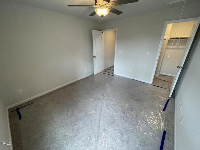Building Photo - 1059 Peony Ln