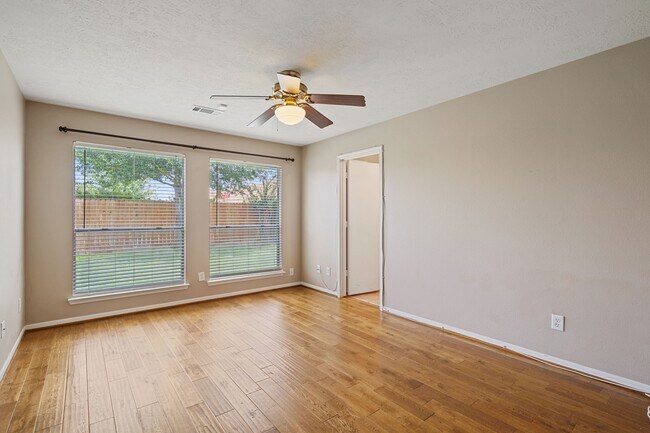 Building Photo - 22730 Tara Way Dr