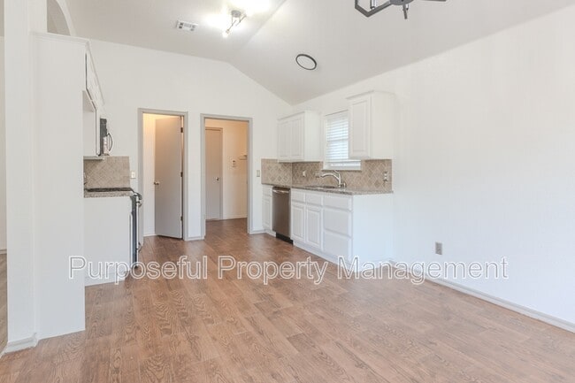 Building Photo - 16416 Oconee Creek Dr