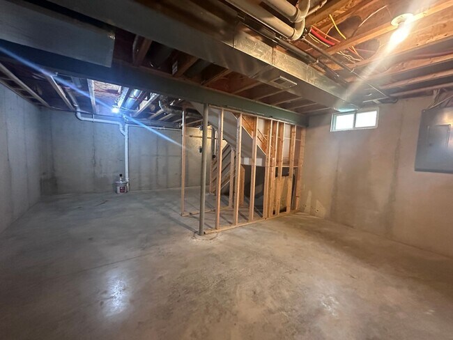 Building Photo - 5519 Bannon Crossings Dr