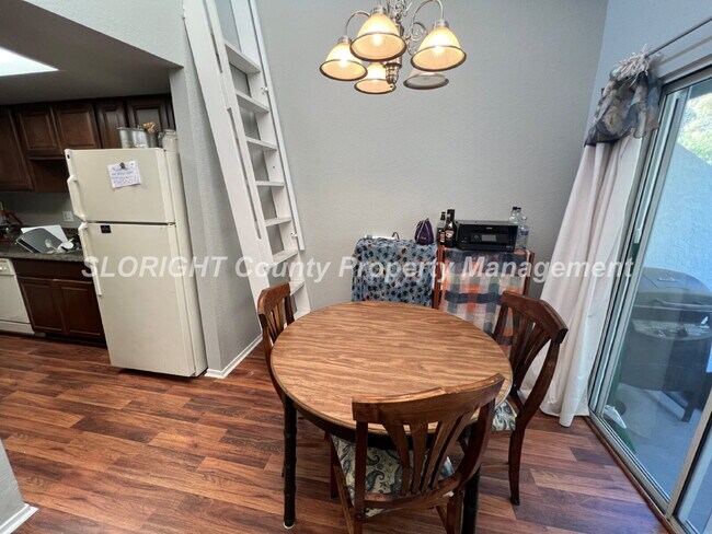 Building Photo - AVAILABLE AUGUST - Upstairs San Luis Obispo Condo - 2 Bedroom / 1 Bathroom