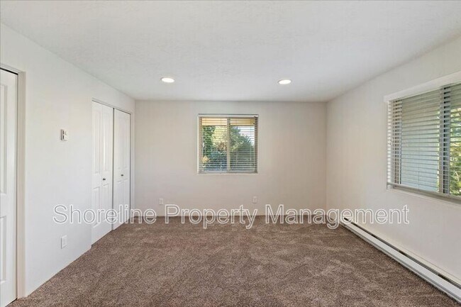 Building Photo - 2607 Lancaster Dr