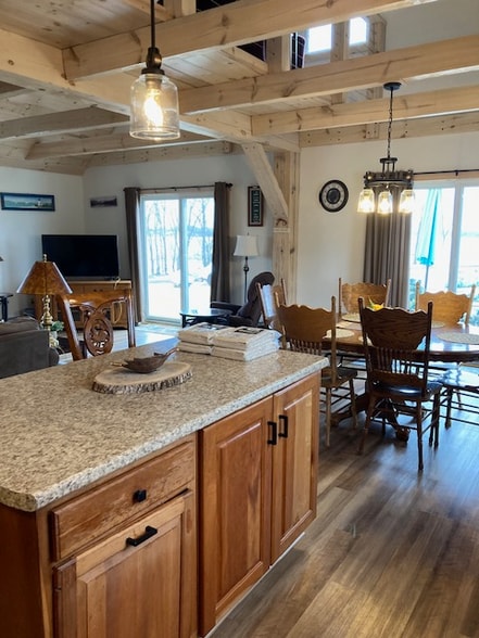 Building Photo - 280 Quarry Rd