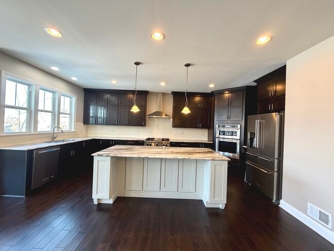 Building Photo - 3907 Nannyberry St