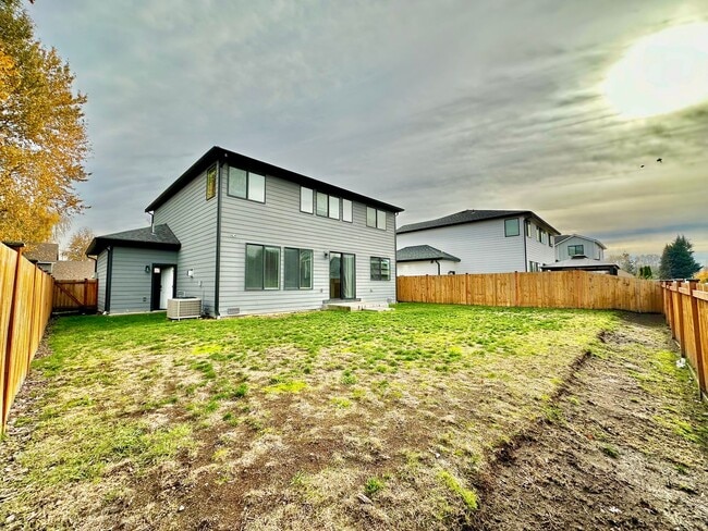 Building Photo - Stylish 4BR | 3BA Home with Den, Fenced Ba...