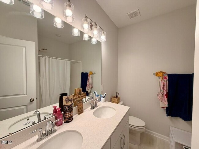 Building Photo - 52 Comfort Ct