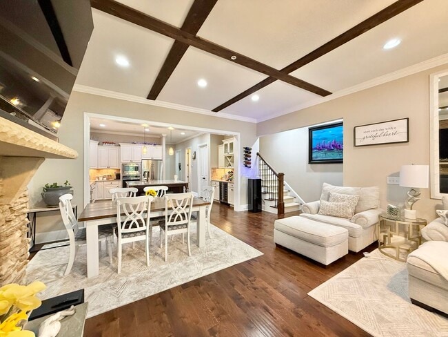 Building Photo - Luxurious 3BD, 4BA Raleigh Townhome with a Bonus Sunroom and Large Upstairs Loft within the Desir...