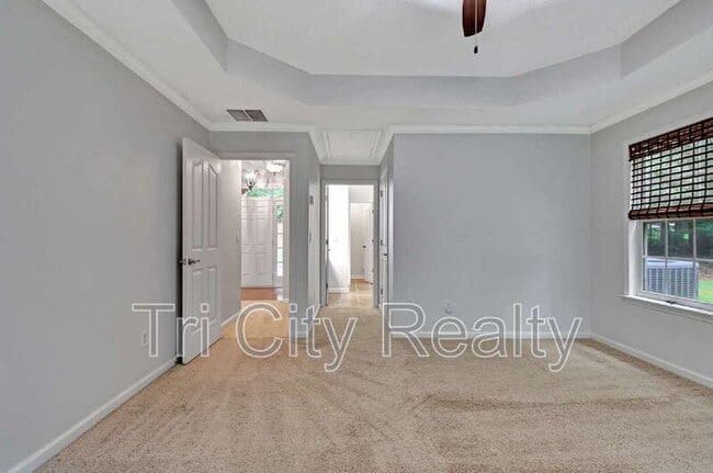 Building Photo - 69 Meadows Creek Ln