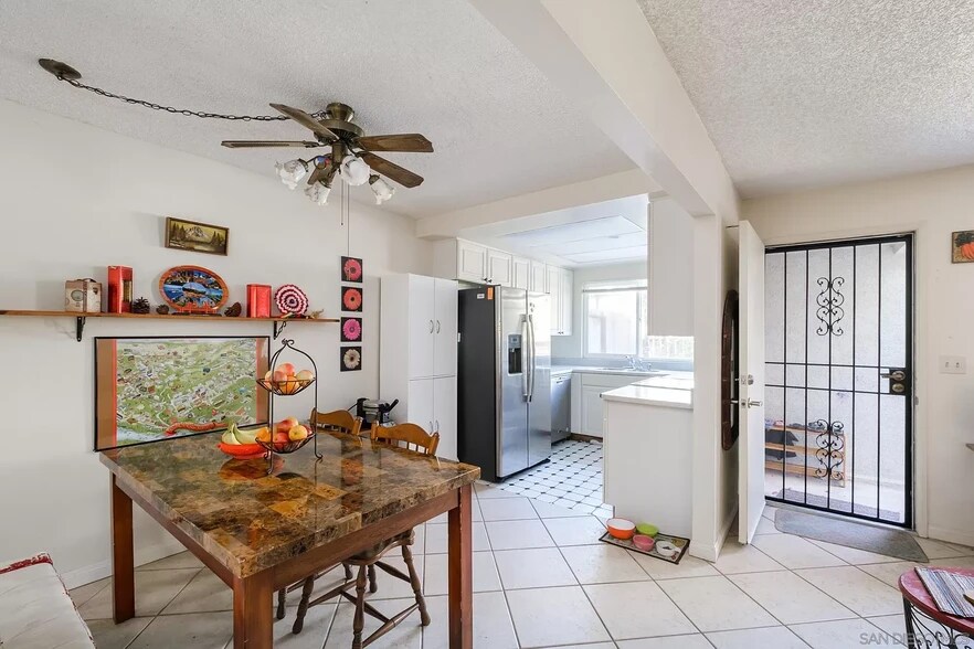 Dining 2 - 9595 Easter Way