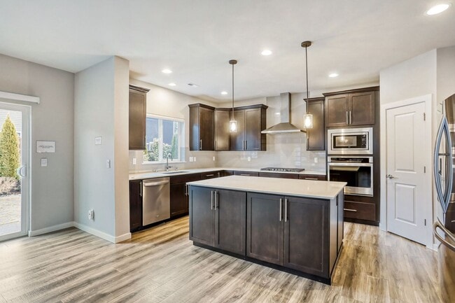 Building Photo - Stunning 4bed/2.5bath Home with High-End Upgrades in Snohomish WA!