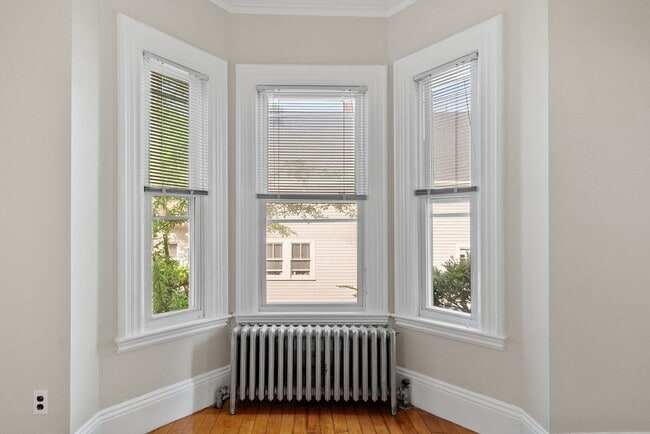 Building Photo - 93 Upham St