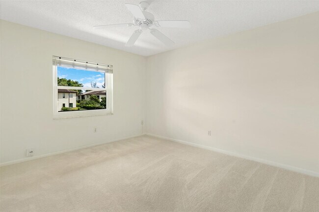 Building Photo - 21863 Arriba Real