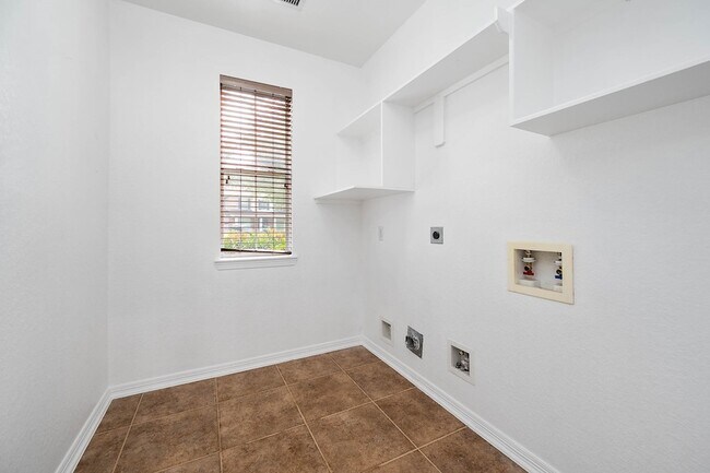 Building Photo - 15119 Shady Gate Ct