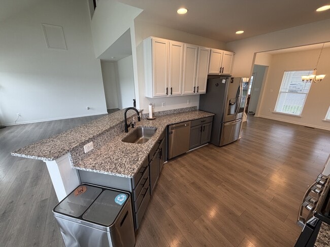 Building Photo - 287 Paradise View Dr