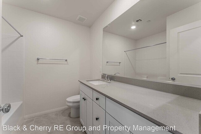 Building Photo - 3 br, 3 bath House - 3766 Trancoso Ave