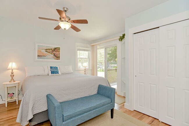 Building Photo - WINTER RENTAL: Two Beaches Cottage