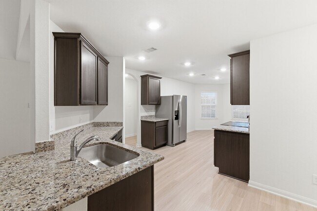 Building Photo - 345 Lone Mountain Dr