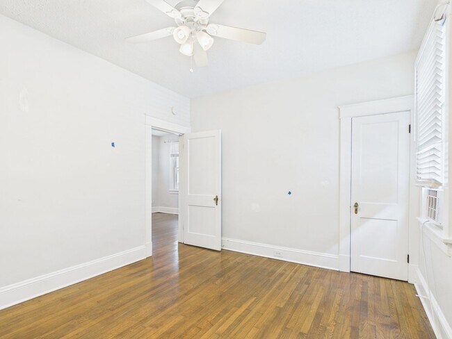 Building Photo - 3011 Hanes Ave