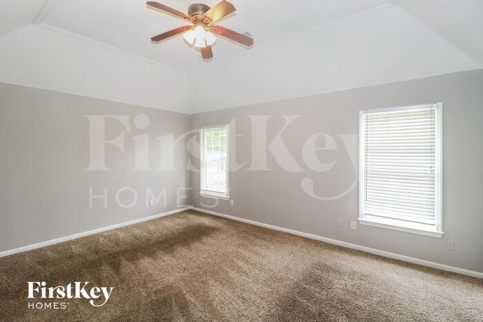 Building Photo - 7598 Dexter Manor Dr