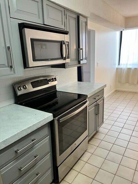 Building Photo - 5505 Seminary Rd