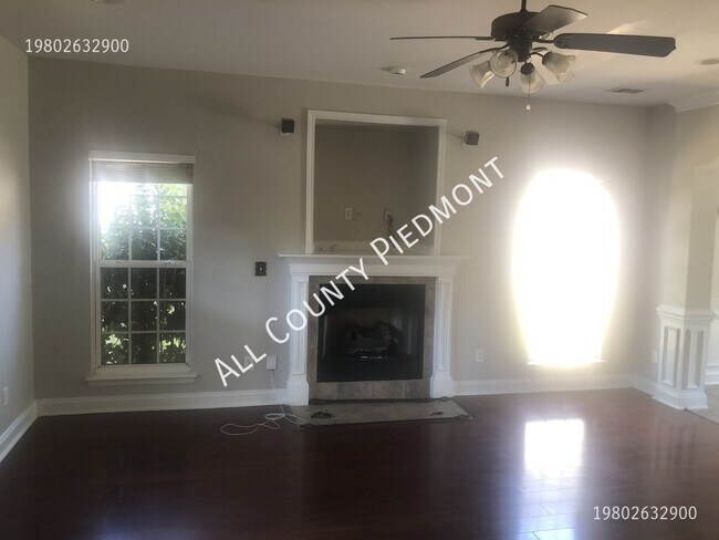 Building Photo - 13214 Meadowmere Rd